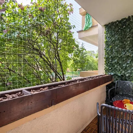 Klimatyzowany Z Balkonem Blisko Centrum Krakowa By Renters *