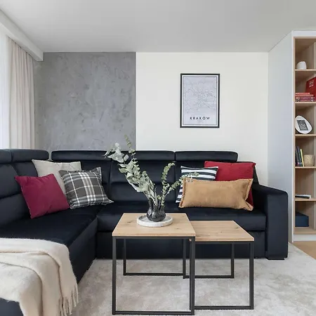 Klimatyzowany Z Balkonem Blisko Centrum Krakowa By Renters Krakkó