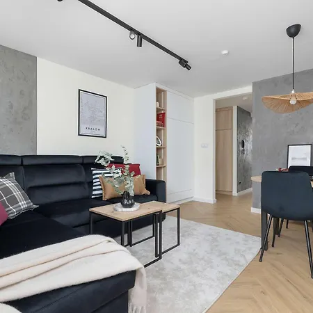 Klimatyzowany Z Balkonem Blisko Centrum Krakowa By Renters Apartman Krakkó