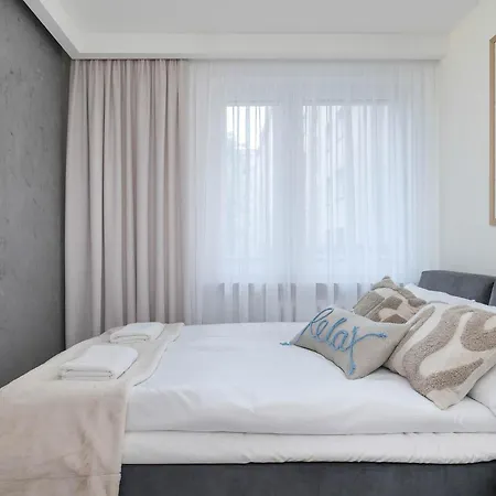 Klimatyzowany Z Balkonem Blisko Centrum Krakowa By Renters * Krakkó