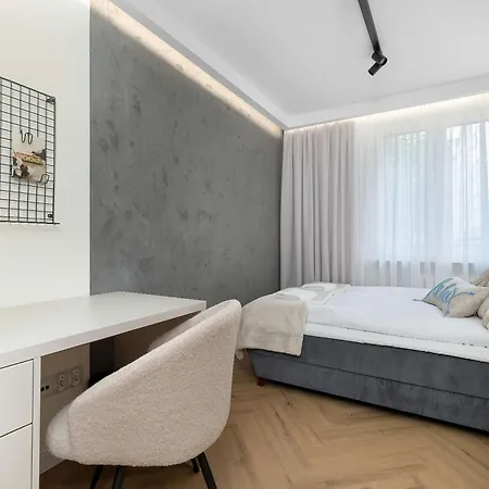 Klimatyzowany Z Balkonem Blisko Centrum Krakowa By Renters *