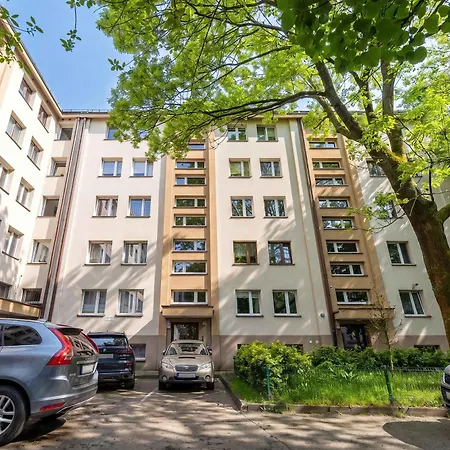 Klimatyzowany Z Balkonem Blisko Centrum Krakowa By Renters Apartman *